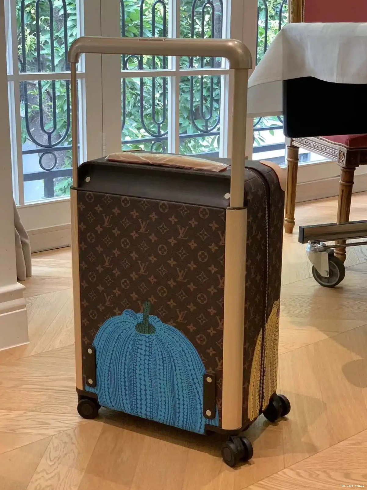 55 YAYOI CUSTOM CABIN SUITCASE HORIZON 37L PUMPKIN 0624